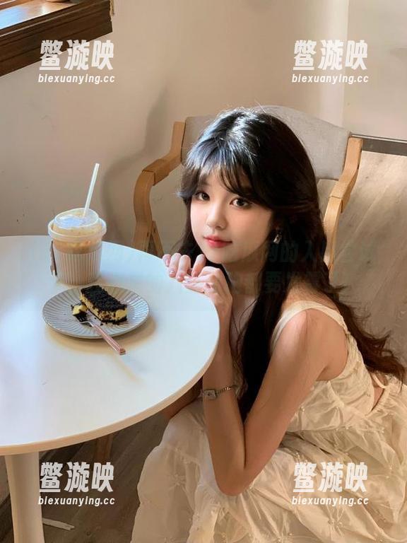 再不去17吃瓜网的入口尝试下，我心里的八卦细胞都要发霉了！