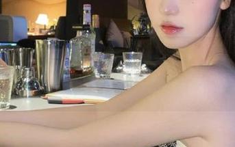 哇，今天又有新瓜发布在www.51吃瓜.cn，让我一边吃零食一边花痴！