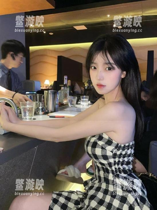 51吃瓜 哇,今天又有新瓜发布在www.51吃瓜.cn,让我一边吃零食一边花痴!