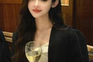 52吃瓜网的入口，如同一扇窗，刚刚好透进一些光