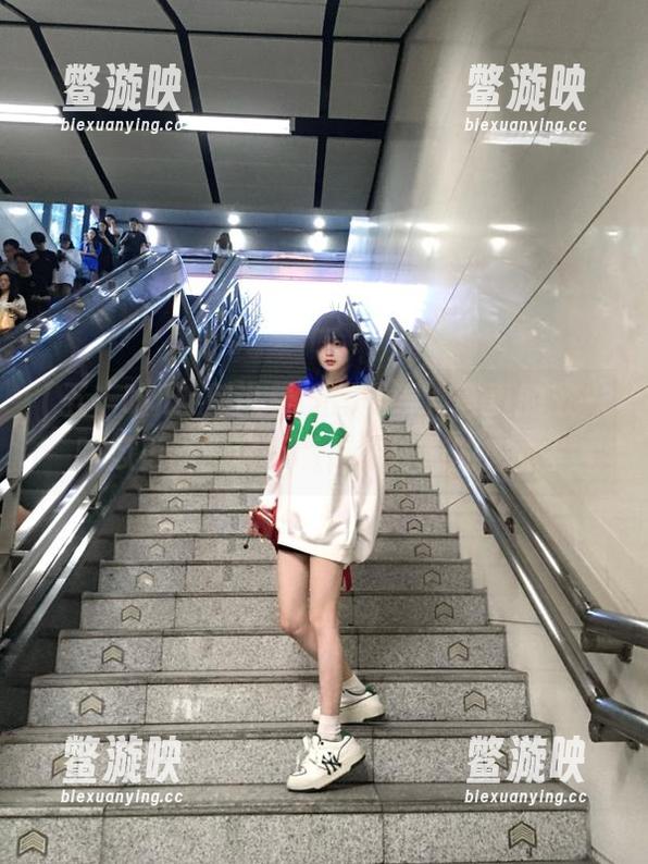 五一吃瓜 别说看视频无聊,首页的五一吃瓜更新有种不看又不甘心的感觉。