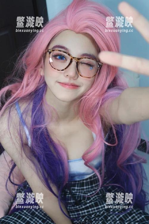 人人吃瓜网 谁说网址长得不好看?人人吃瓜网给我来一波颜值拉满。