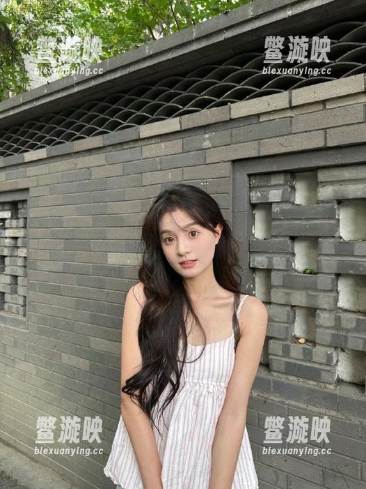 免费吃瓜网 我在免费吃瓜网站看八卦,一边刷一边期待下一步‘醋’来得太快了!