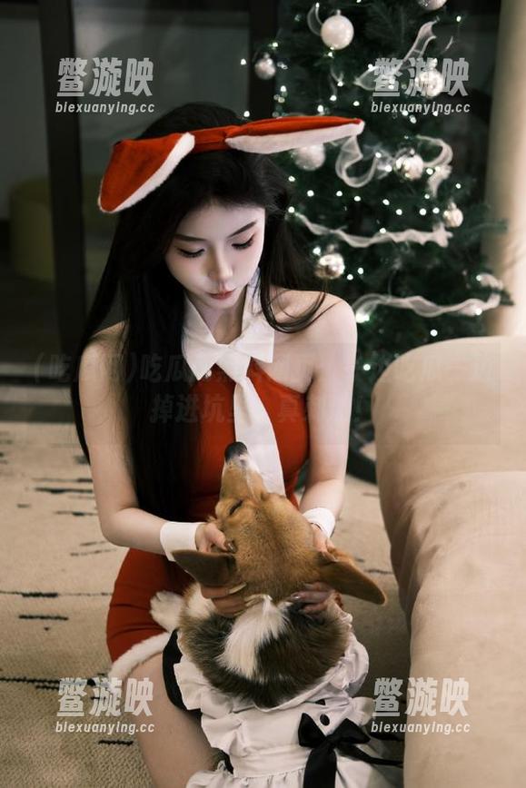 吃瓜网黑料网页：一边吃瓜一边掉进坑里，真刺激！