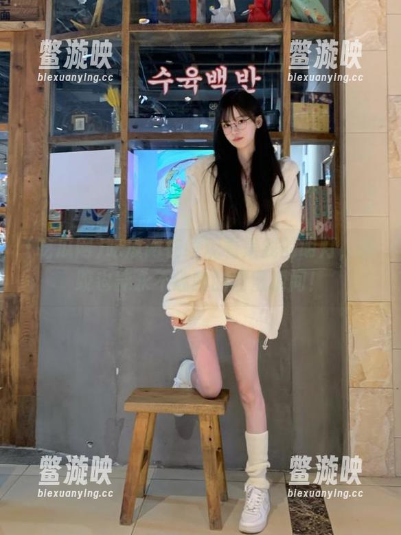 吃瓜网 吃瓜网在线观看是我的明灯,摔跤也能永不迷路的甜蜜瞬间!