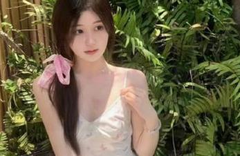 等等，“我要吃瓜网”苹果版怎么让我想起了那奇妙的夏天？吃完瓜我也脸有点红！