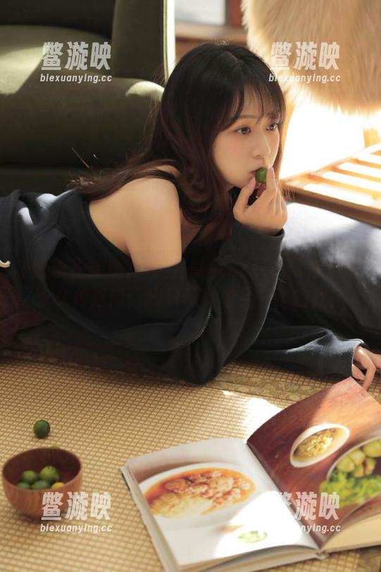 黑料正能量 黑料正能量zzzttt带你走进永久传送门:我只想看看另一边的我!
